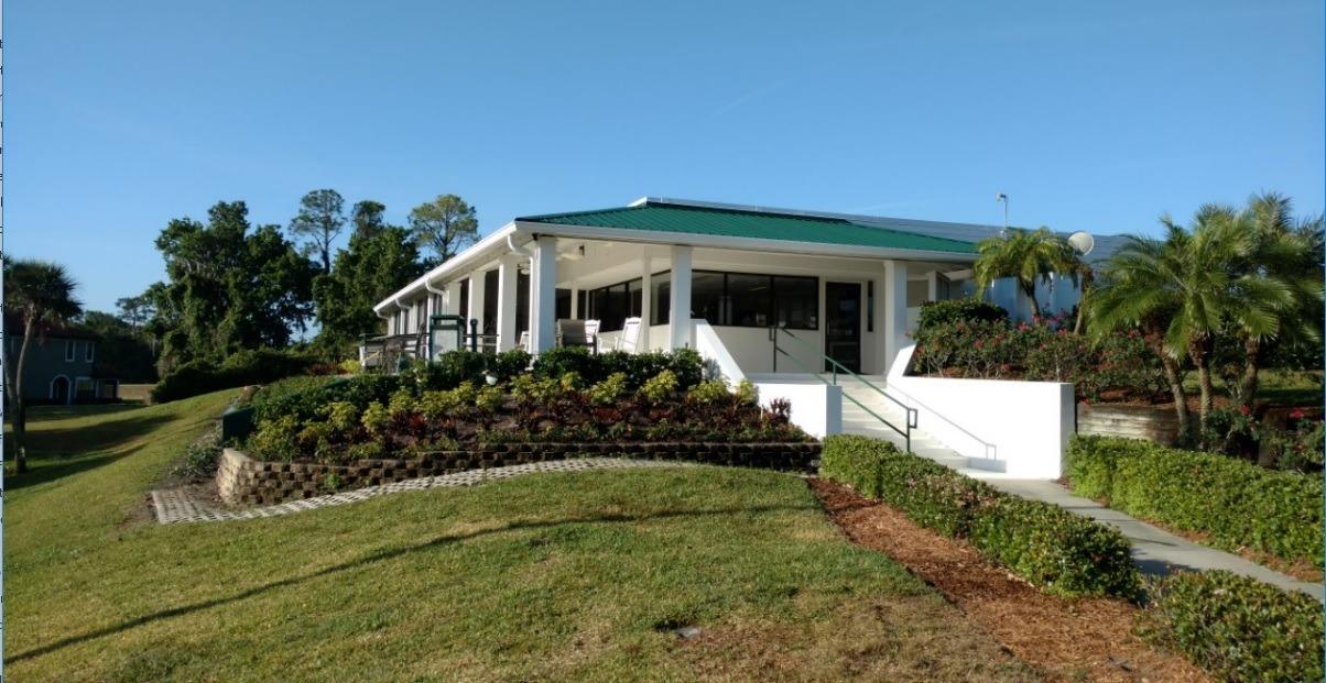 Tennis_04_18_17_-_New_Roof